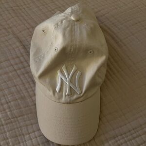 Beige NY Logo Cap